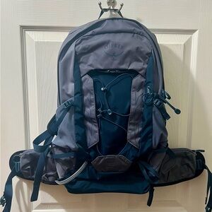 OSPREY Navy and Charcoal Women's Backpack